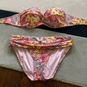 Strapless full coverage bikini